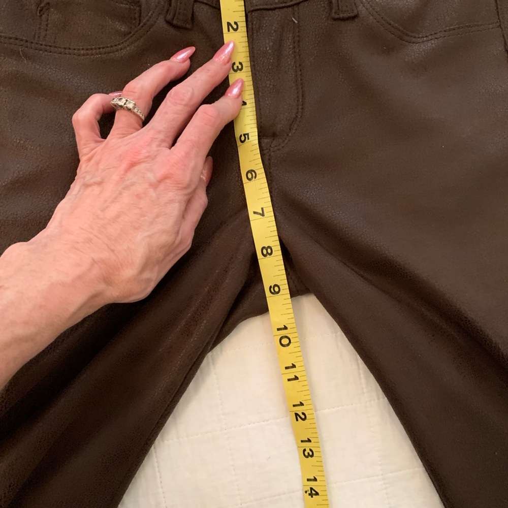 đź’•SOLD DESIGN LABđź’•BROWN COATED SKINNY JEANS. EXCELLENT CONDITION!! - Picture 9 of 10